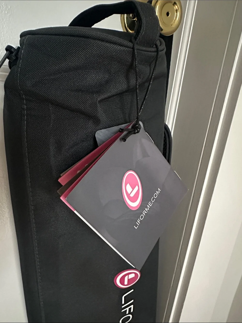 Liforme Yoga Mat Carrier Bag Black with Pink Logo New with tags - Picture 2 of 3